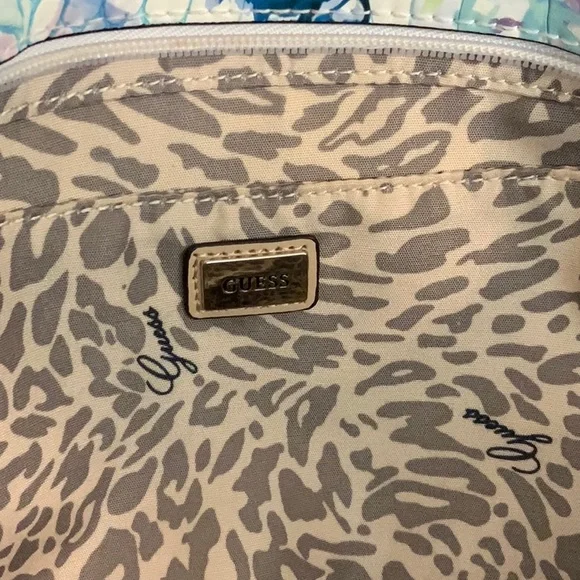 Guess Pastel Floral Large Shoulder Bag - Picture 5 of 7